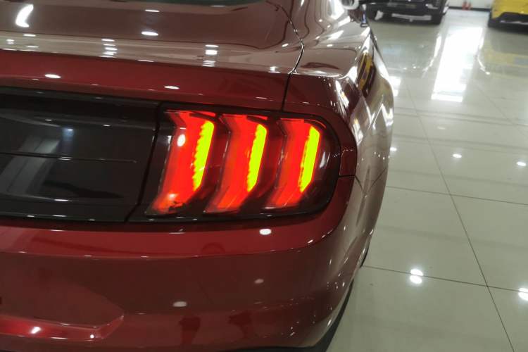 Used Ford Mustang 2019 2.3L EcoBoost
