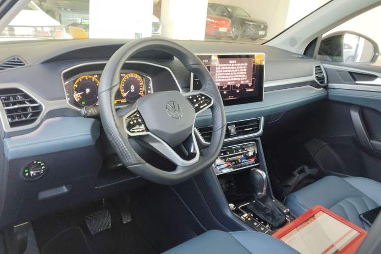 Used Volkswagen Tharu 2023 300TSI Two-Wheel-Drive Moon Luxury Edition
