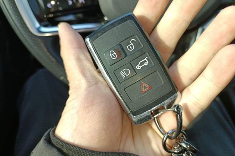 Used Land Rover Discovery Sport 2022 249 PS R-Dynamic SE Performance Tech Edition 5 Seats