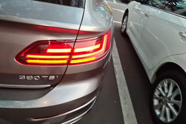 Used Volkswagen FAW-Volkswagen CC 2021 Estate Vehicle 380TSI Vizzion Edition
