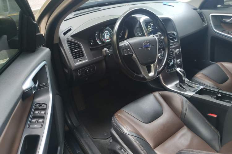 Used Volvo XC60 2015 T5 AWD Zhiyuan Edition
