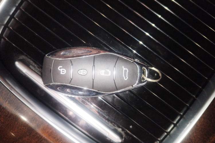 Used Hongqi HQ9 2023 2.0T Smart Connect Flagship Edition
