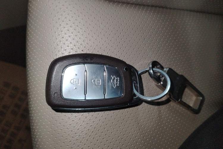 Used Hyundai Mistra 2014 1.8L Automatic Smart GLS
