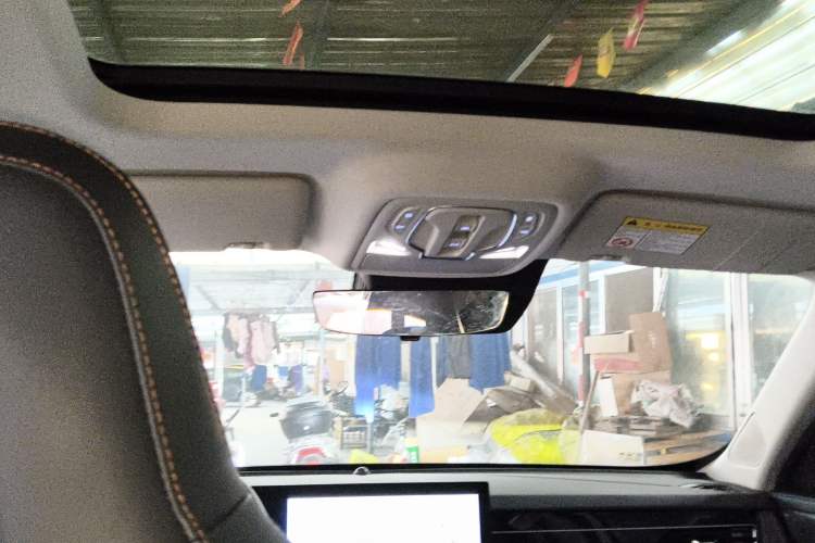 Used Roewe D5X DMH 2024 135 Tech Edition