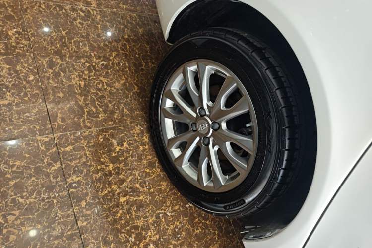 Used Geely Auto Vision 2019 Upgraded Model 1.5L CVT Luxury Version China VI Standard