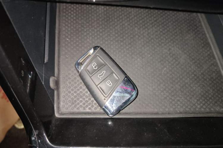 Used Volkswagen Passat 2019 330TSI Luxury Edition China VI Standard
