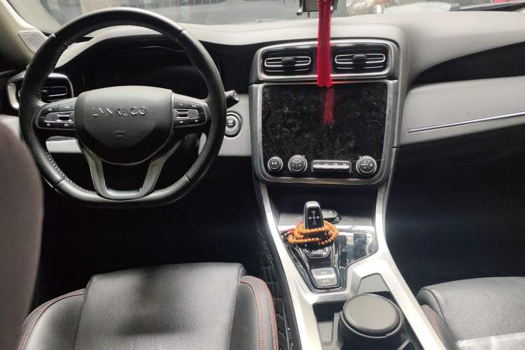 Used Lynk & Co 01 2019 2.0T Two-Wheel Drive Zhaopu Version China VI Standard
