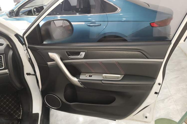 Used Haval M6 2019 1.5T DCT Two-Wheel Drive Elite Version China VI Standard
