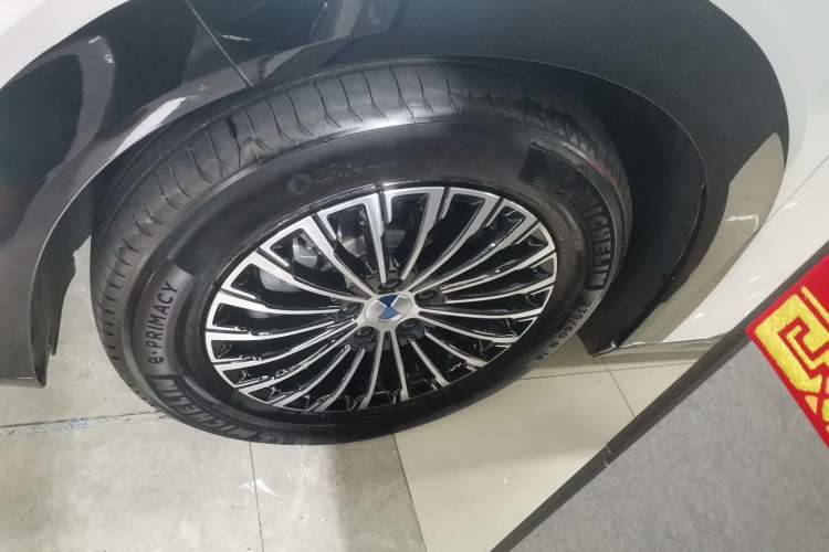 Used Denza D9 2024 DM-i 980 Four-Wheel Drive Flagship Model
