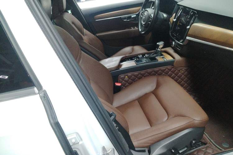 Used Volvo S90 2020 T5 Zhiyi Luxury Edition
