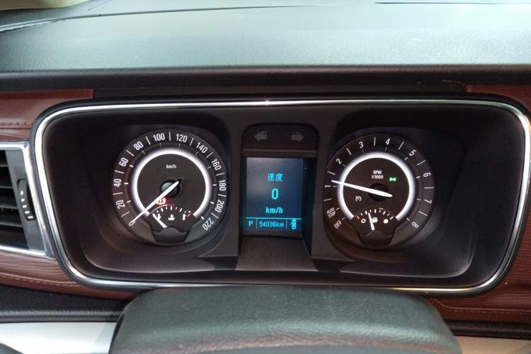 Used Buick GL8 2018 28T Luxury Model China VI Standard