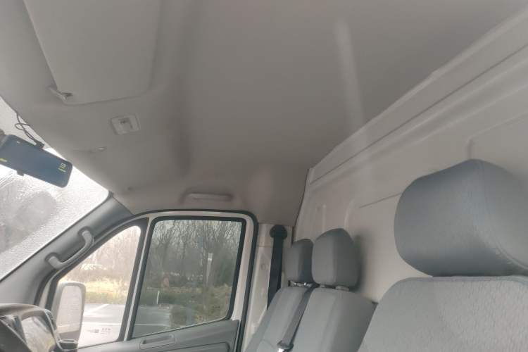 Used Foton Toano 2023 2.0T Automatic Urban Edition Short Wheelbase Mid-Height Rear Single Tire 3 Seats
