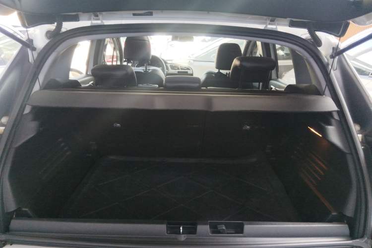 Used Peugeot 3008 2015 2.0L Automatic Trend Edition
