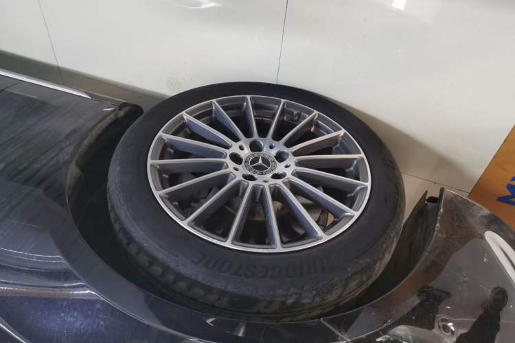 Used Mercedes-Benz E-Class 2023 Facelift E 260 L
