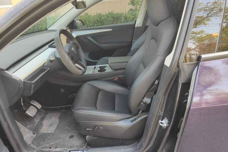 Used Tesla Model Y 2024 Rear-Wheel-Drive Version
