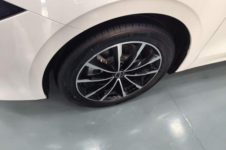 Used Roewe D7 2025 DMH 125km World Champion Excellence Edition
