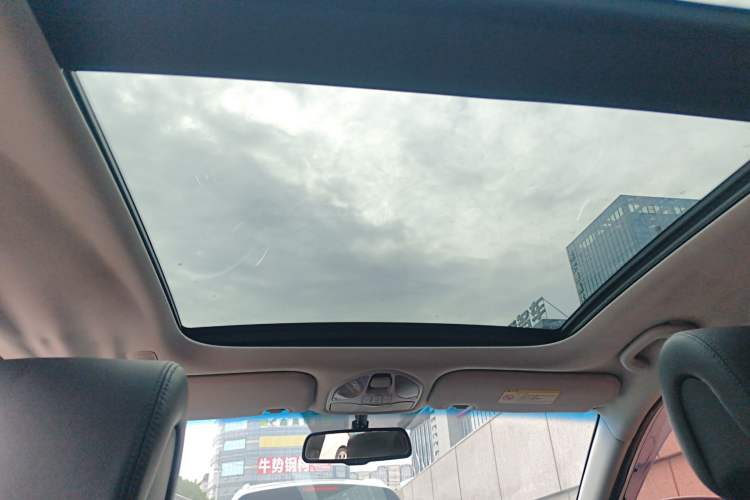 Used Hyundai Santa Fe 2013 2.4L Automatic Two-Wheel Drive Smart Version
