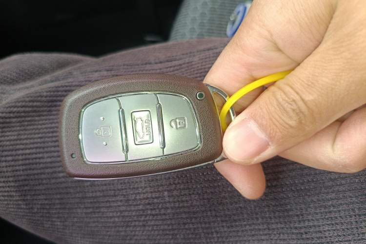 Used Hyundai Elantra 2016 1.6L Automatic ZhiXuan – Elite Version
