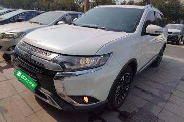 Used Mitsubishi Outlander 2019 2.0L Two-Wheel Drive Comfort Edition 7-Seater China VI Standard