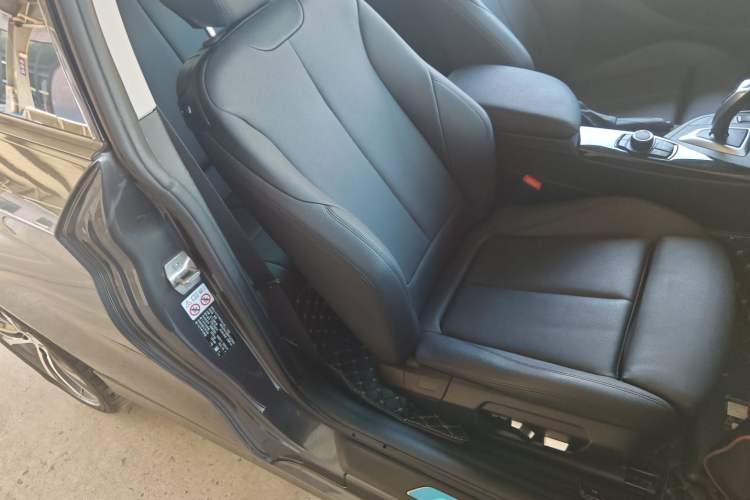 Used BMW 2 Series 2019 225i Sport Design Package
