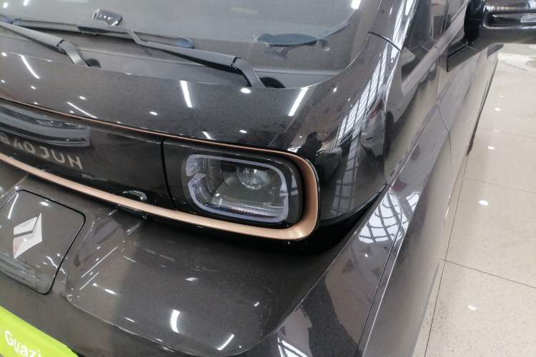 Used Baojun KiWi EV 2021 Artist Model Lithium Iron Phosphate
