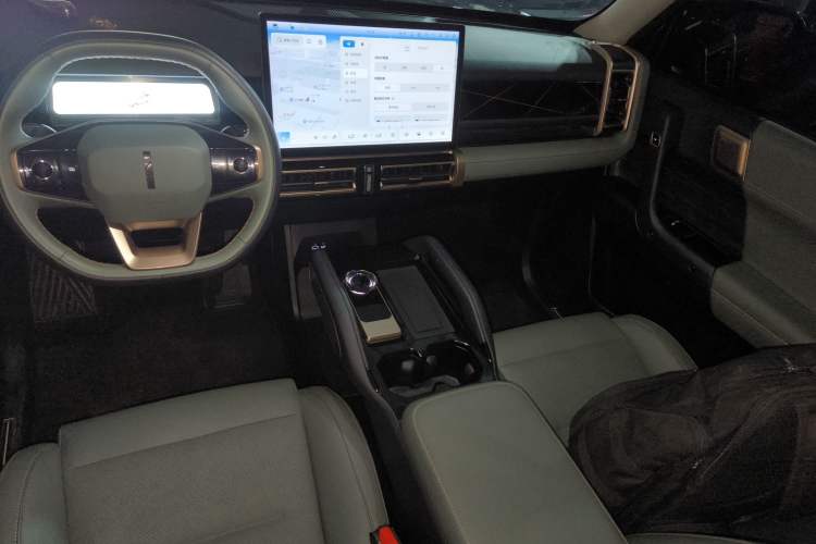 Used  03 2024 472km Four-Wheel Drive Long-Range Version
