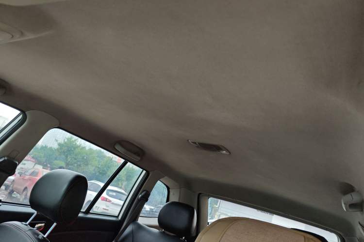 Used  Beijing BW007 2015 2.0L two-wheel drive Comfort version
