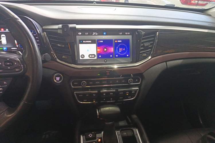 Used GAC Trumpchi GS8 2017 320T Two-Wheel Drive Luxury Smart Connectivity Version (7 Seats)
