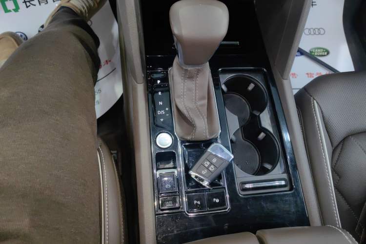 Used Volkswagen Viloran 2020 380TSI Prestige Edition
