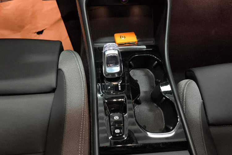 Used Volvo XC40 2024 B3 Zhiyuan Luxury Edition