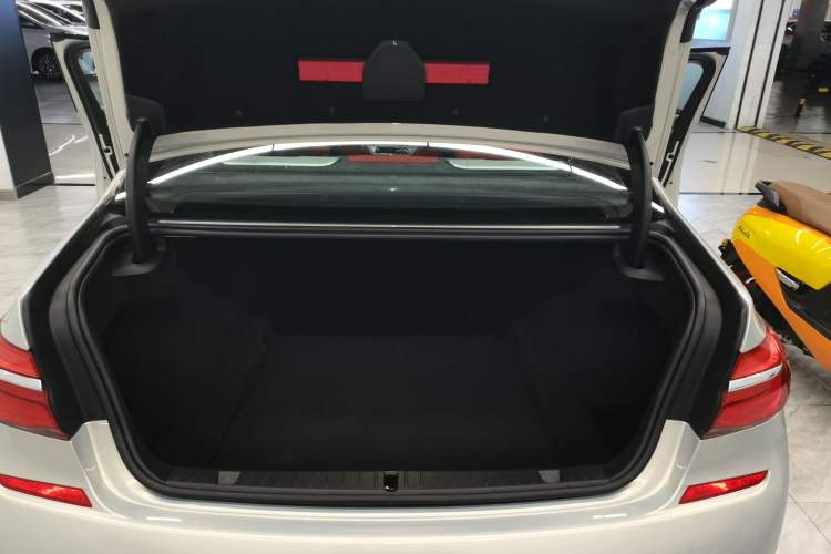 Used BMW 7 Series 2018 740Li xDrive Luxury Edition M Sport Package
