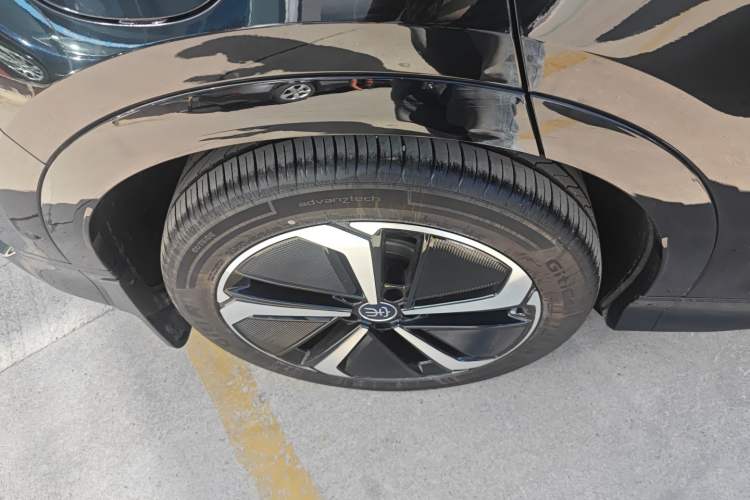 Used BYD Song L EV 2025 Intelligent Driving Version 602 km Range LiDAR-equipped All-Wheel-Drive Type
