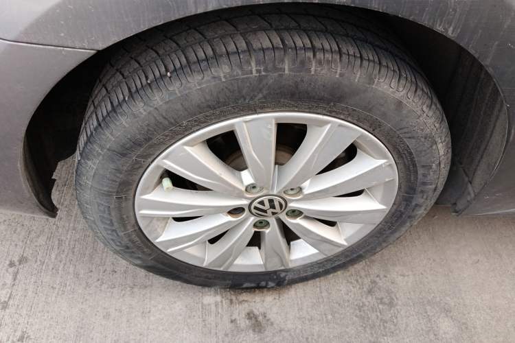 Used Volkswagen Sagitar 2014 1.6L Manual Comfort Model