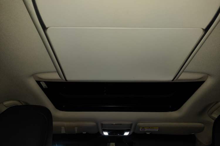 Used Honda Elysion 2019 2.0L Hybrid Luxury Edition