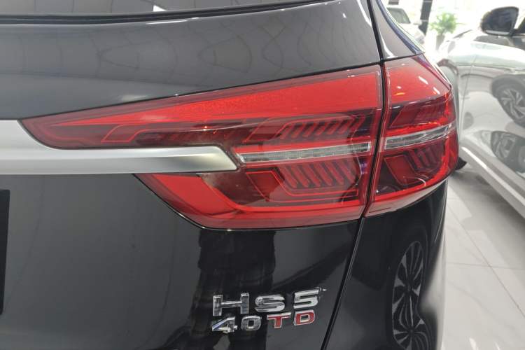 Used Hongqi HS5 2022 Revised Version 2.0T Smart Connect Flagship Edition
