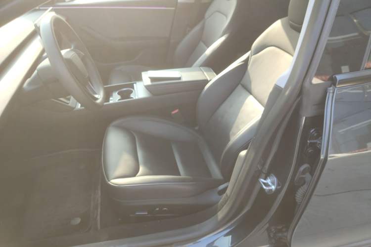 Used Tesla Model 3 2023 Rear-Wheel-Drive Version
