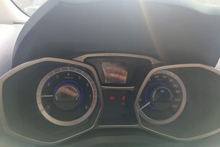 Used  Refine S3 2014 1.5L Manual Luxury Smart Model
