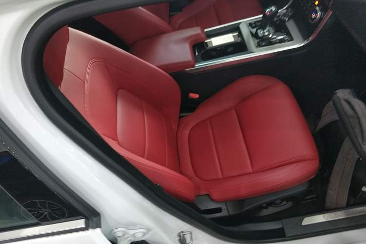 Used Jaguar XEL 2022 2.0T 250 PS R-DYNAMIC S Advanced Sport Edition
