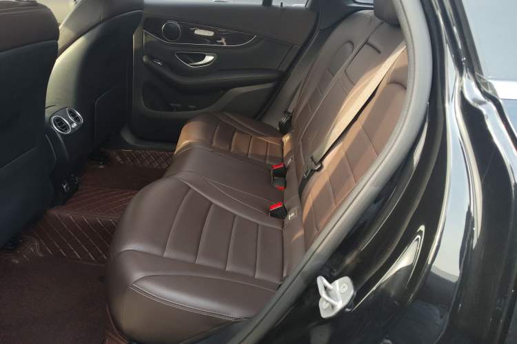 Used Mercedes-Benz GLC 2019 Facelift GLC 260 L 4MATIC Luxury Model
