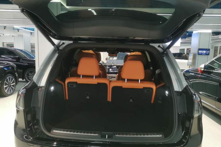 Used Hima AITO M9 2024 Range-Extended Ultra Version 52 kWh 6-Seater Model
