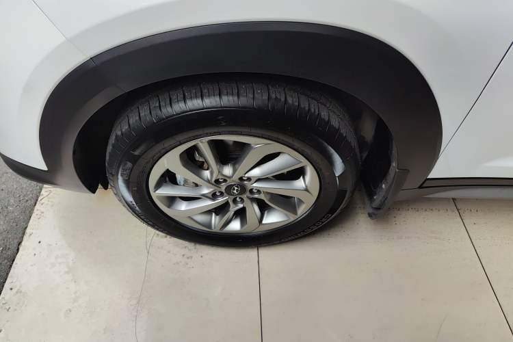 Used Hyundai Tucson 2018 1.6T Dual-Clutch Two-Wheel Drive 15th Anniversary Special Edition