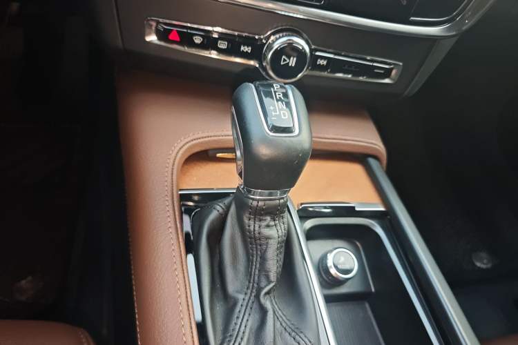 Used Volvo S90 2020 T5 Zhiyi Luxury Edition