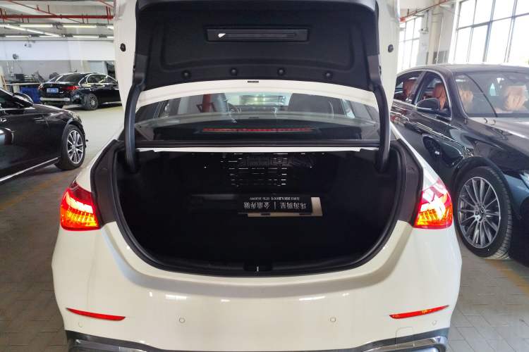 Used Mercedes-Benz C-Class 2025 C 200 L Sport Edition
