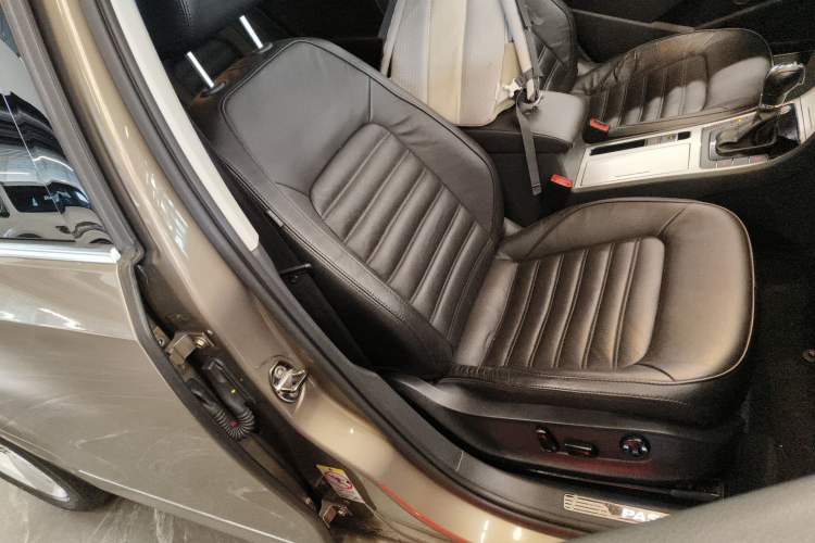 Used Volkswagen Passat 2014 1.8TSI DSG Prestige Edition
