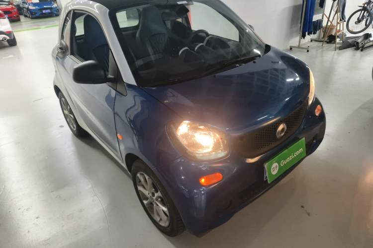 Used  fortwo 2018 1.0L 52kW Hardtop Dynamic Version China V
