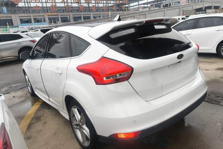 Used Ford Focus 2020 Hatchback Classic 1.5L Automatic Trendy Model