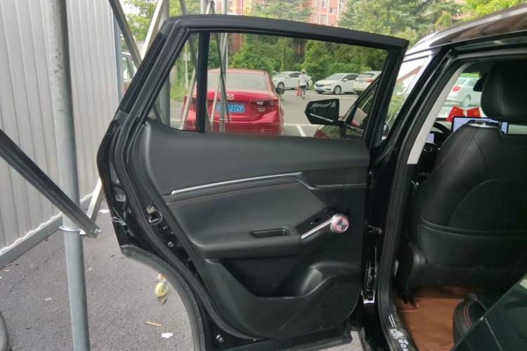 Used GAC Trumpchi EMKOO 2022 2.0T Neutron Star Max Edition
