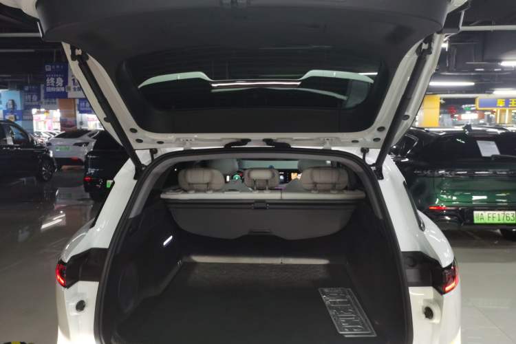 Used VOYAH FREE 2025 318 318 km Rear-Drive Touring Edition
