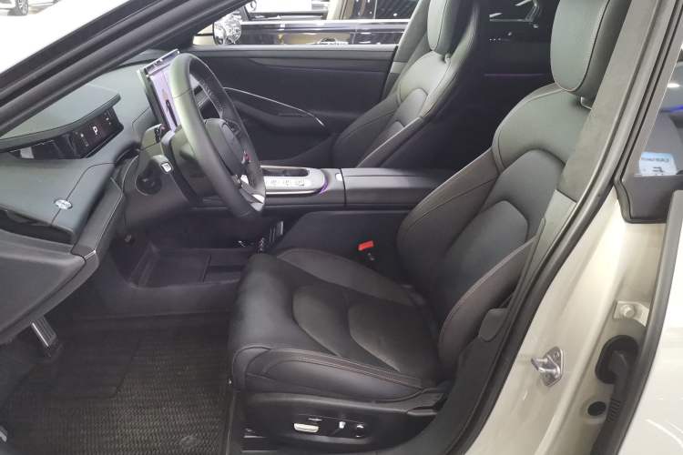 Used  SU7 2024 Four-Wheel Drive Ultra-Long Range Advanced Intelligent Driving Max Edition