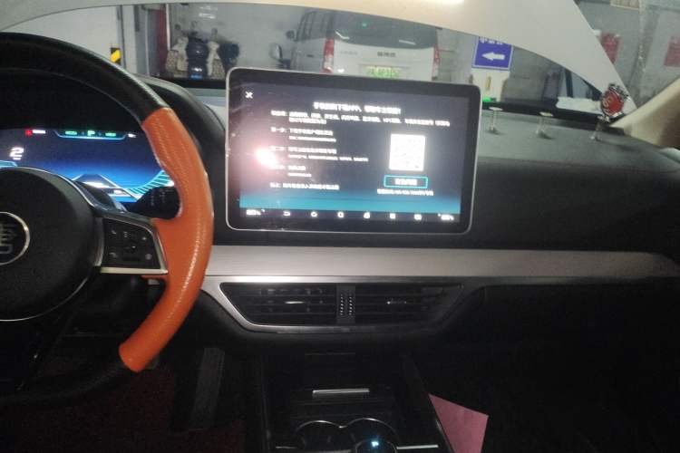 Used BYD Tang New Energy 2019 DM 2.0T All-Wheel Drive Smart Connectivity Enjoyment Model 7 Seats China VI Standard